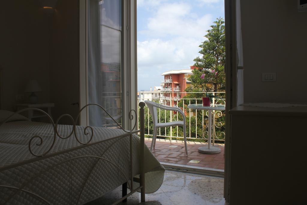 B&B Il Giglio Bianco Сорренто Экстерьер фото