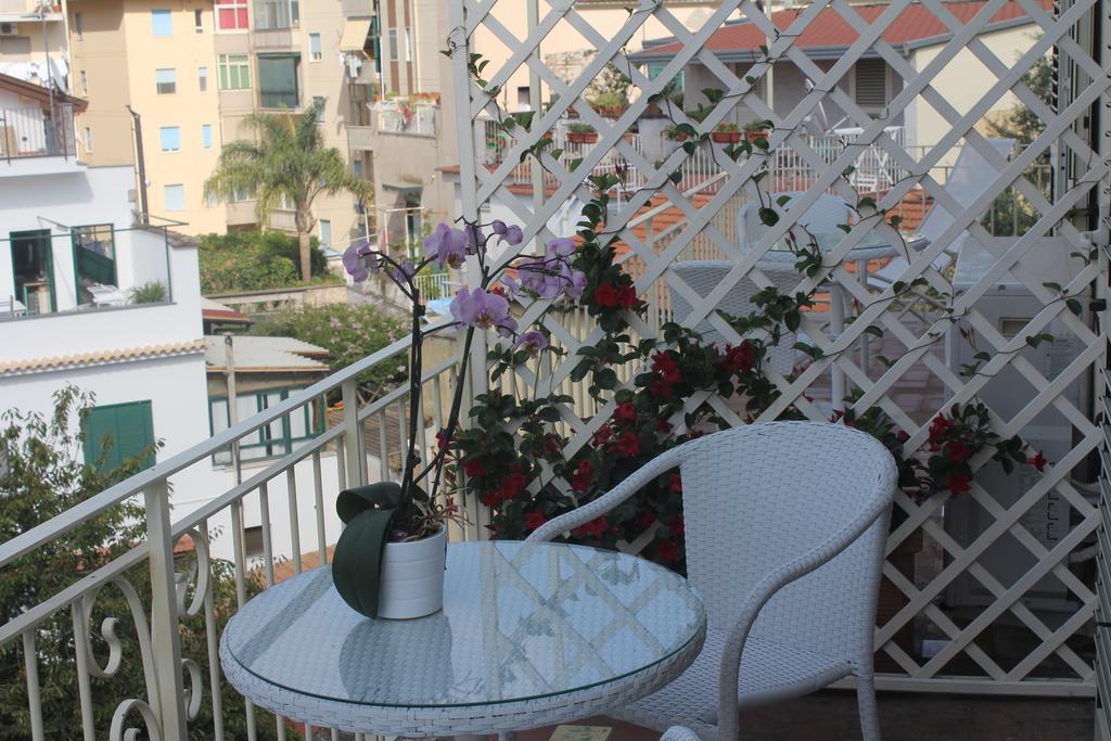 B&B Il Giglio Bianco Сорренто Экстерьер фото