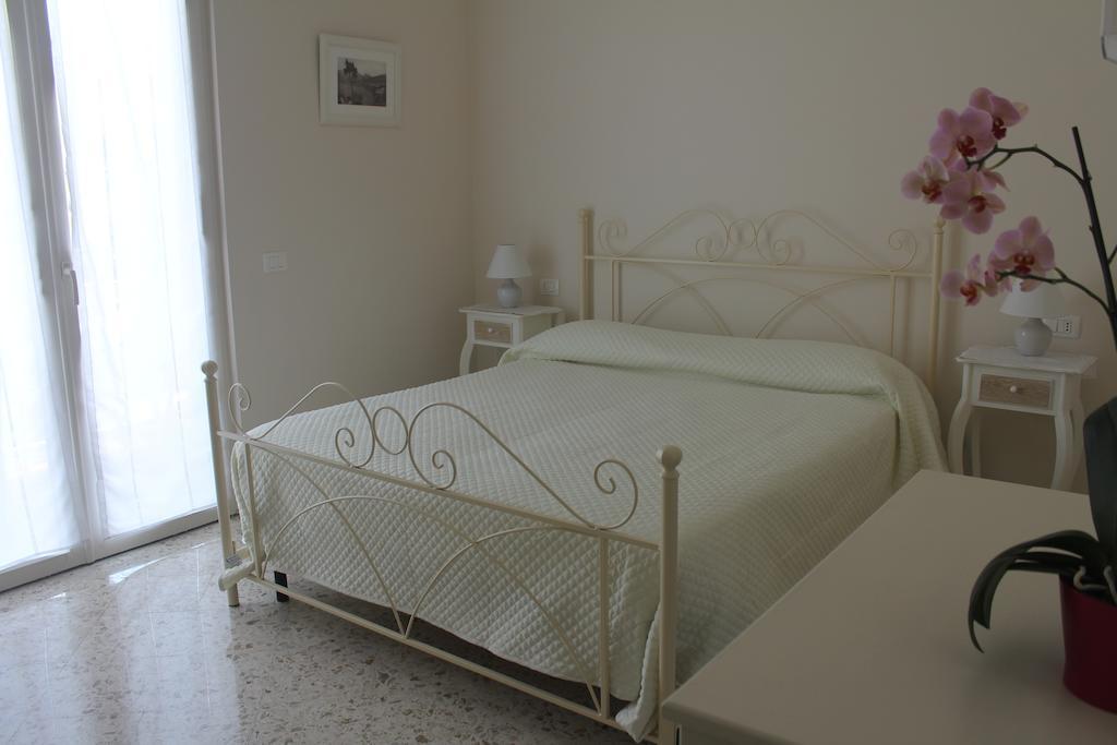 B&B Il Giglio Bianco Сорренто Номер фото